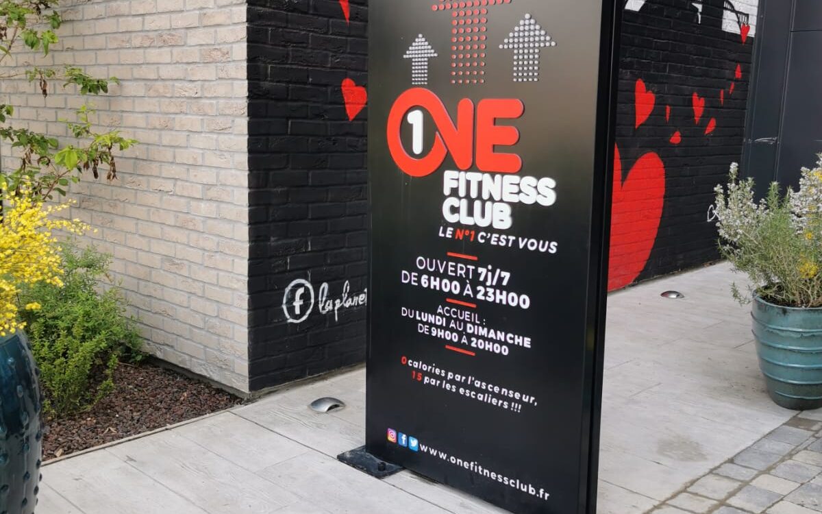 Quels sont les avantages d’un totem publicitaire personnalis&eacute; pour votre marque ? Haguenau